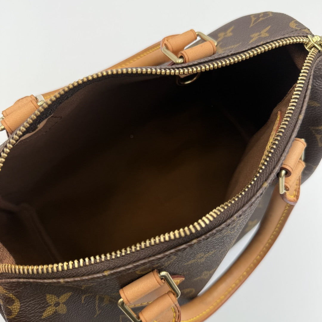 2001 Louis Vuitton Monogram Speedy 25 Handbag