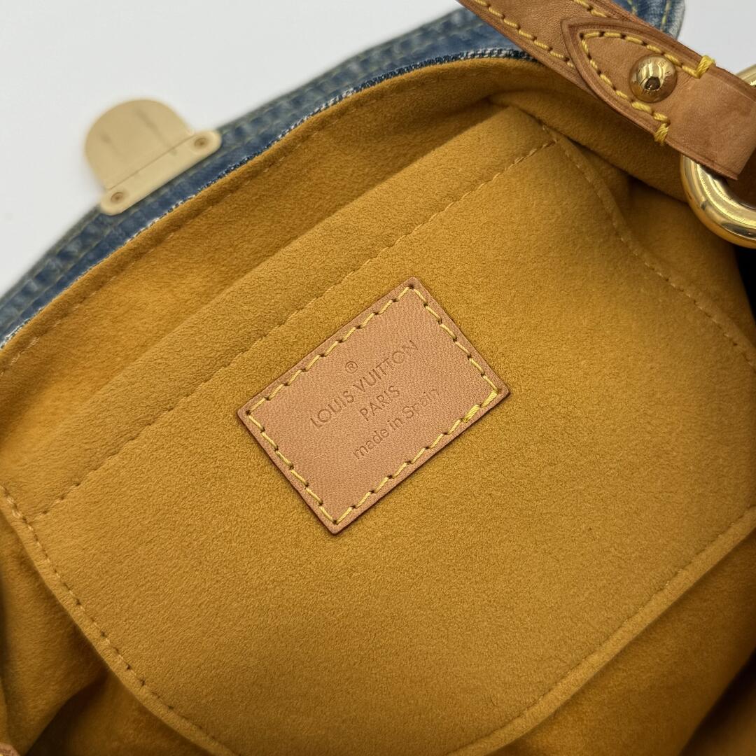 2006 Louis Vuitton Blue Denim Pleaty Shoulder Bag