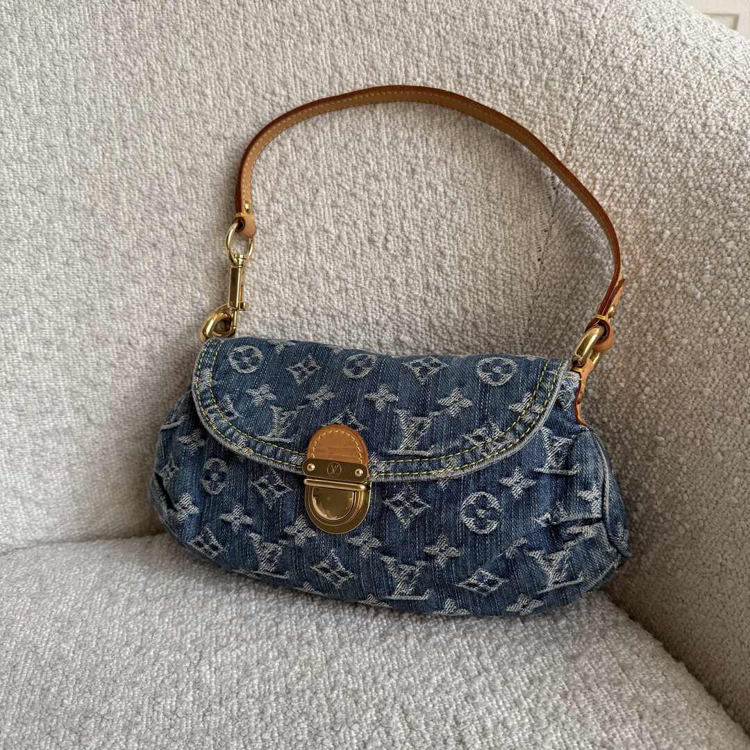 2006 Louis Vuitton Blue Denim Pleaty Shoulder Bag