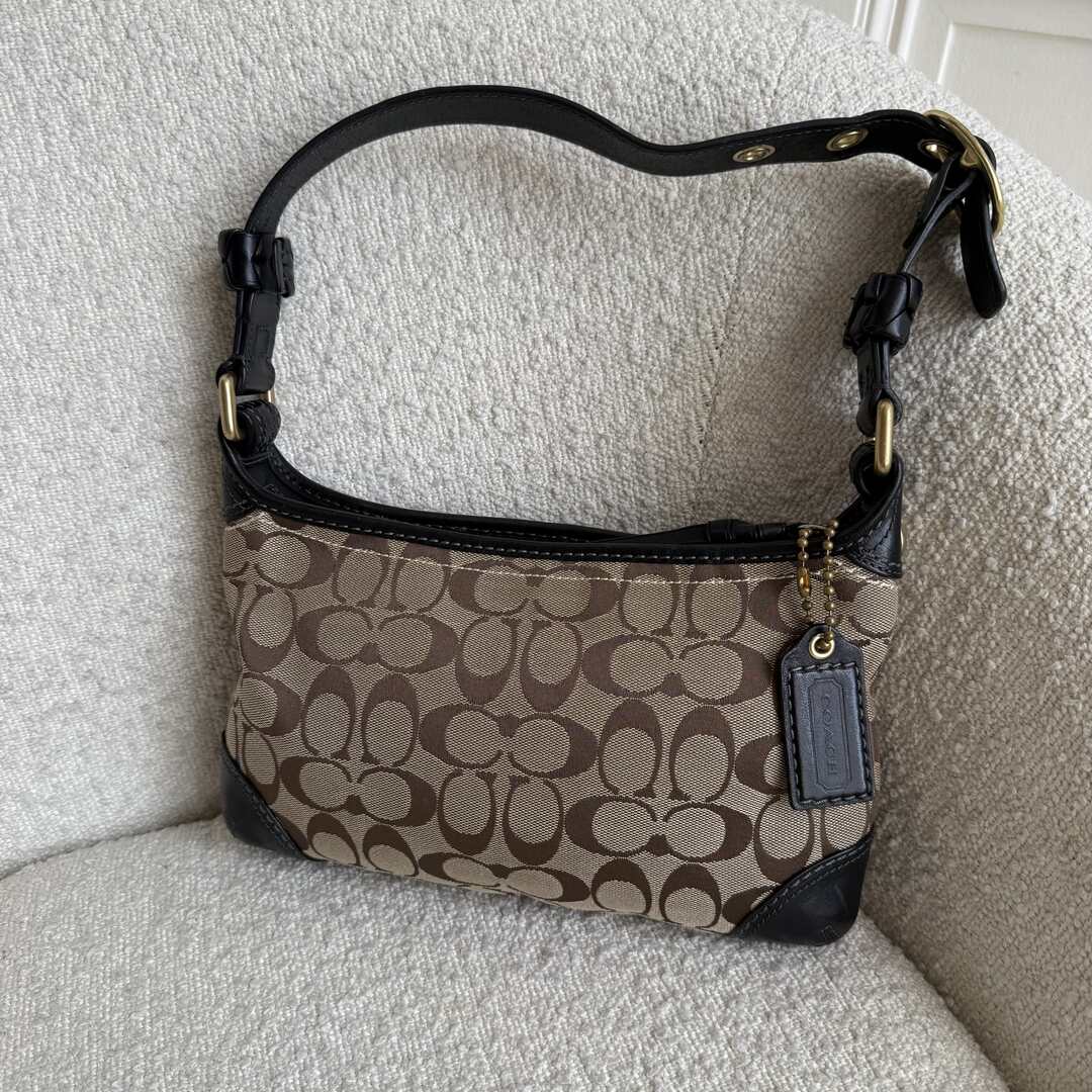 Coach Signature Black Shoulder Bag