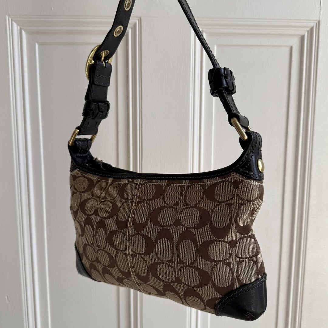 Coach Signature Black Shoulder Bag
