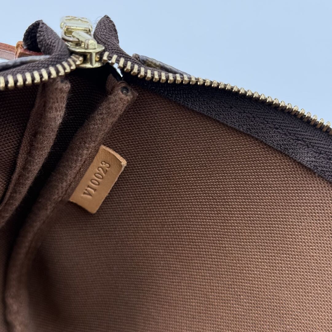 2003 Louis Vuitton Monogram Pochette Accessories Shoulder Bag