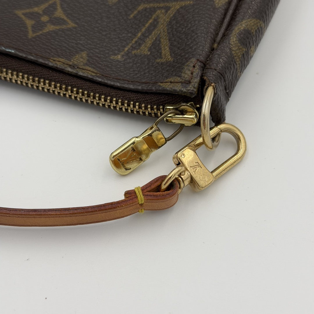 2003 Louis Vuitton Monogram Pochette Accessories Shoulder Bag