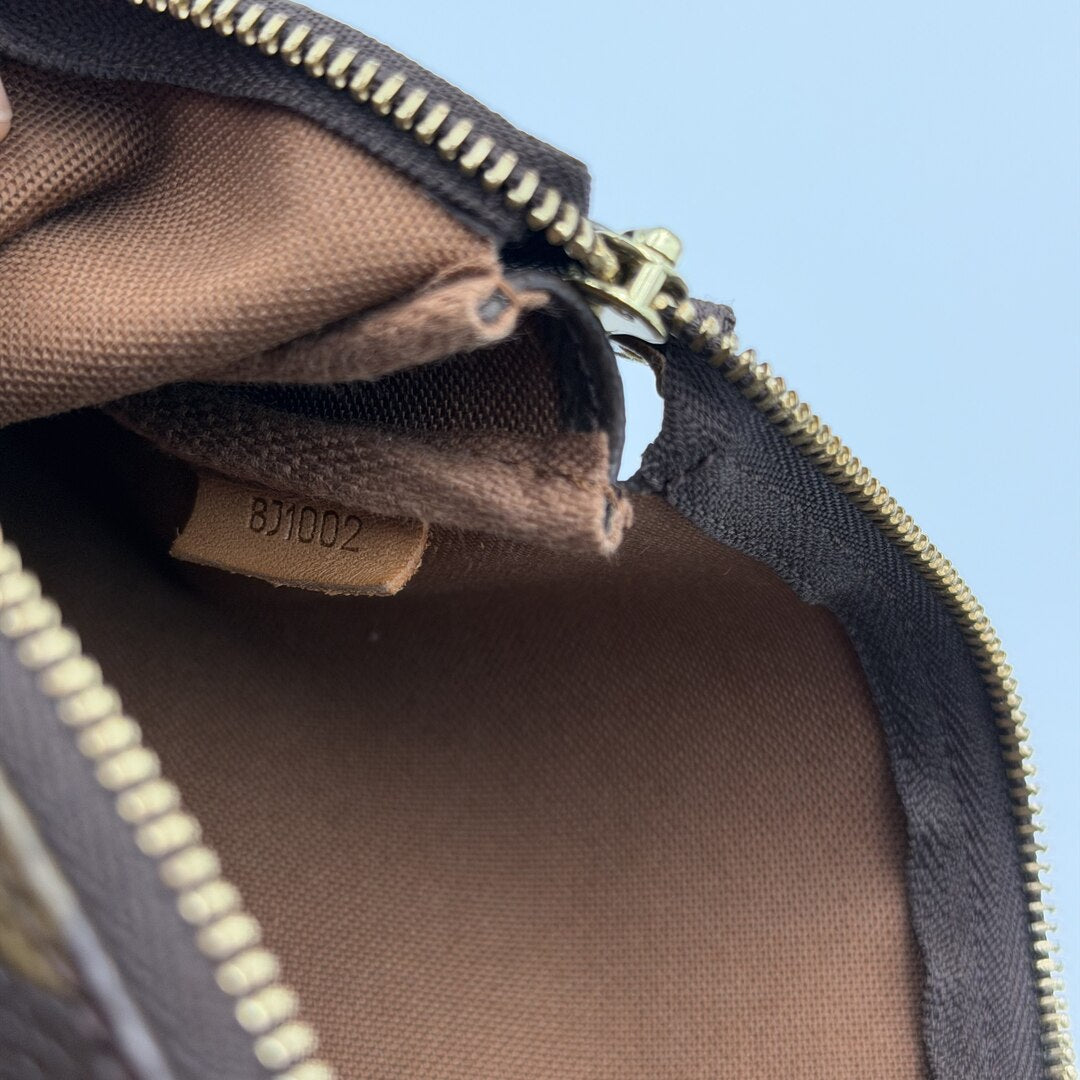2002 Louis Vuitton Monogram Pochette Accessories Shoulder Bag