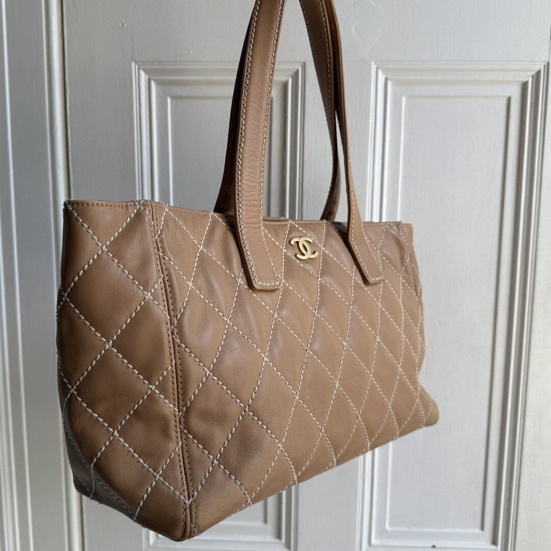 2004 Chanel CC Surpique Wild Stitch Caramel Brown Leather Tote Bag