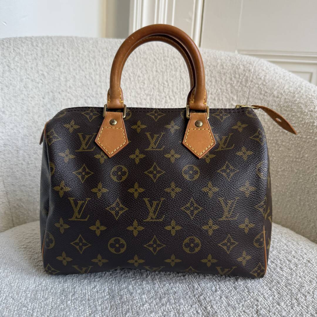 Louis Vuitton Monogram Speedy 25 Handbag