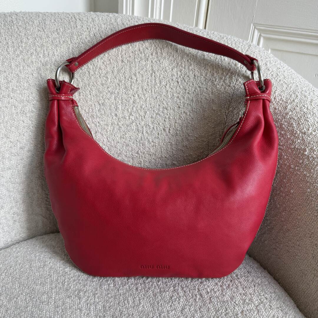 Archive Miu Miu Hobo Leather Red Shoulder Bag – Jenny Hayley Archive Miu Miu Hobo Leather Red Shoulder Bag – Jenny Hayley