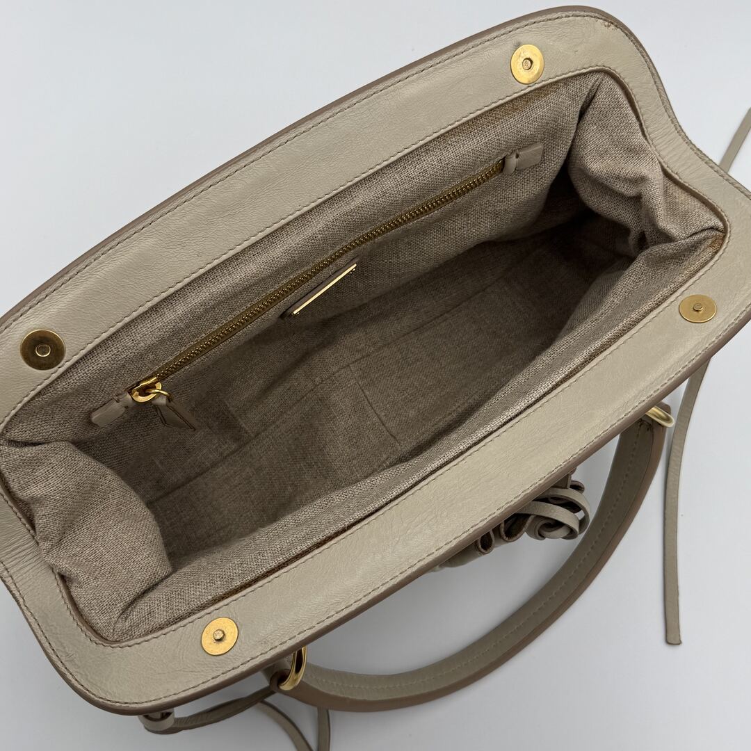 Miu Miu Bow Leather Cream Shoulder Bag
