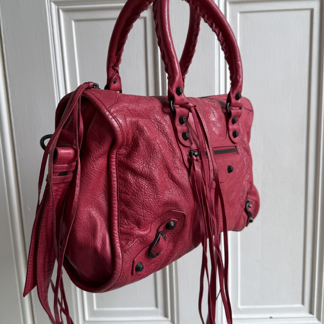 Balenciaga Maxi Twiggy Pink Leather Shoulder Bag