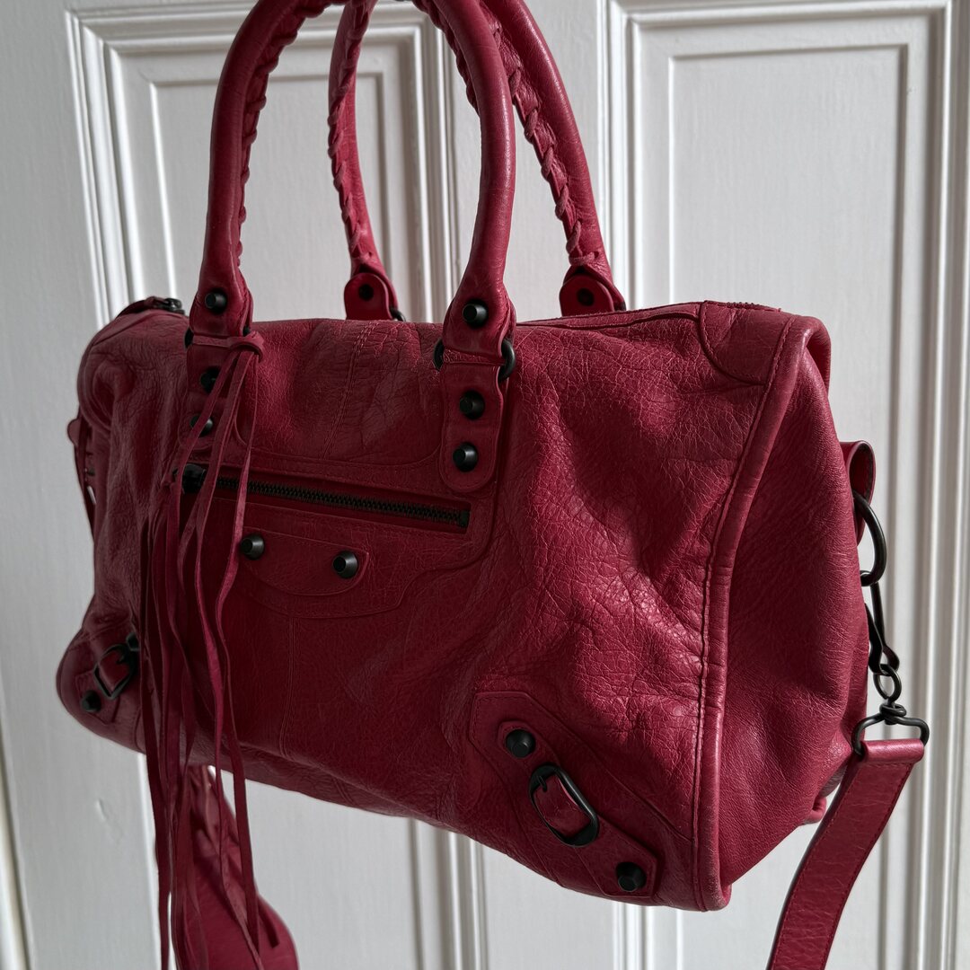 Balenciaga Maxi Twiggy Pink Leather Shoulder Bag