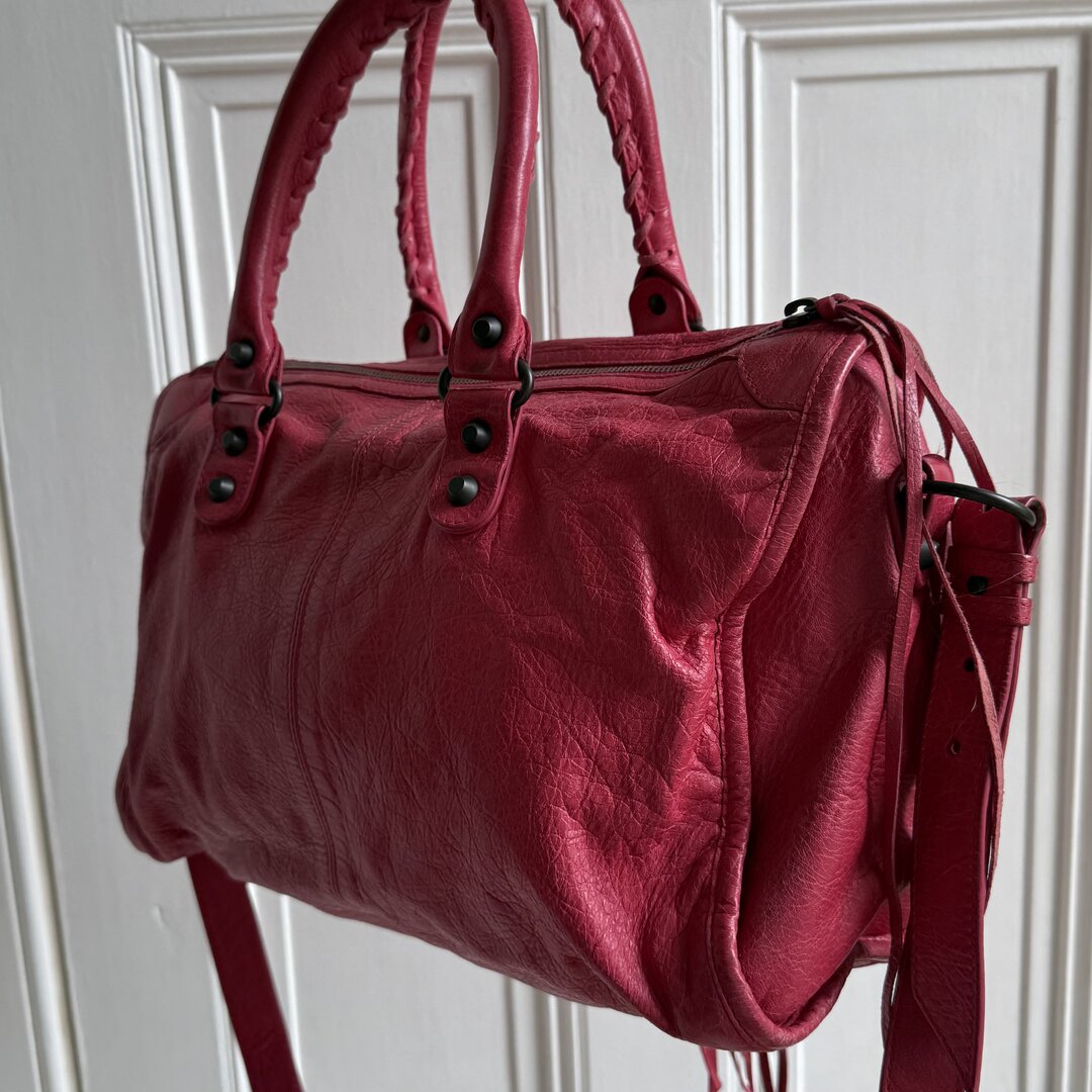 Balenciaga Maxi Twiggy Pink Leather Shoulder Bag