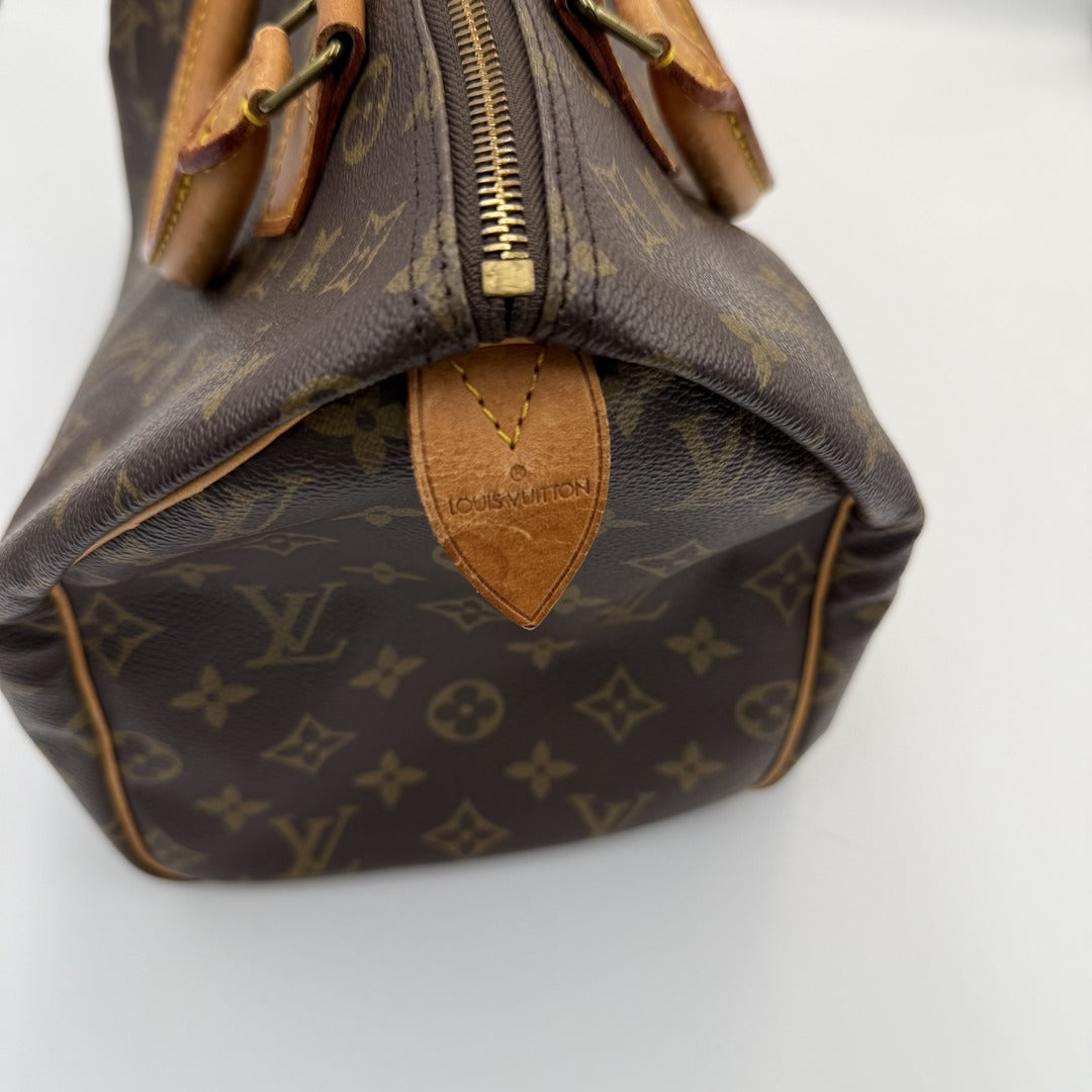 Louis Vuitton Monogram Speedy 30 Handbag