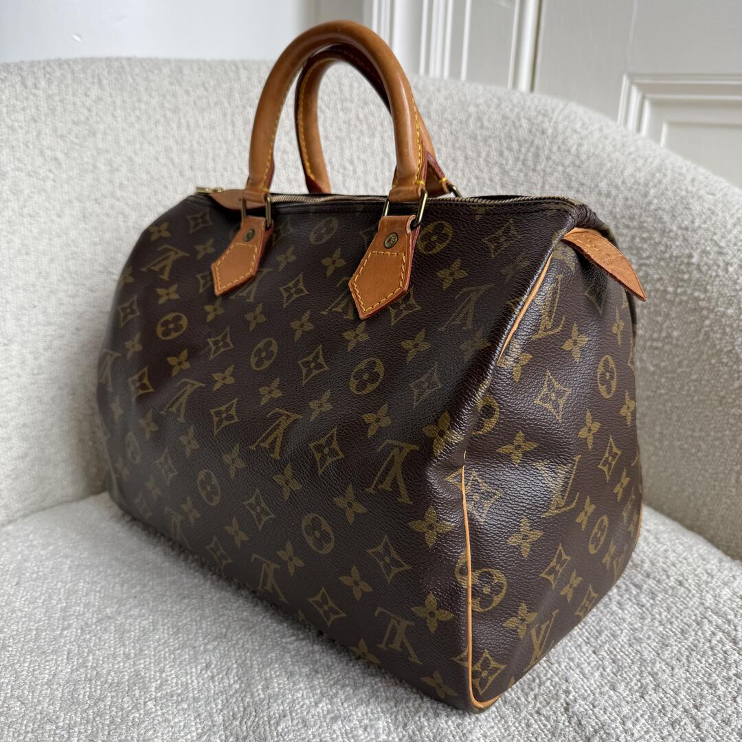 Louis Vuitton Monogram Speedy 30 Handbag