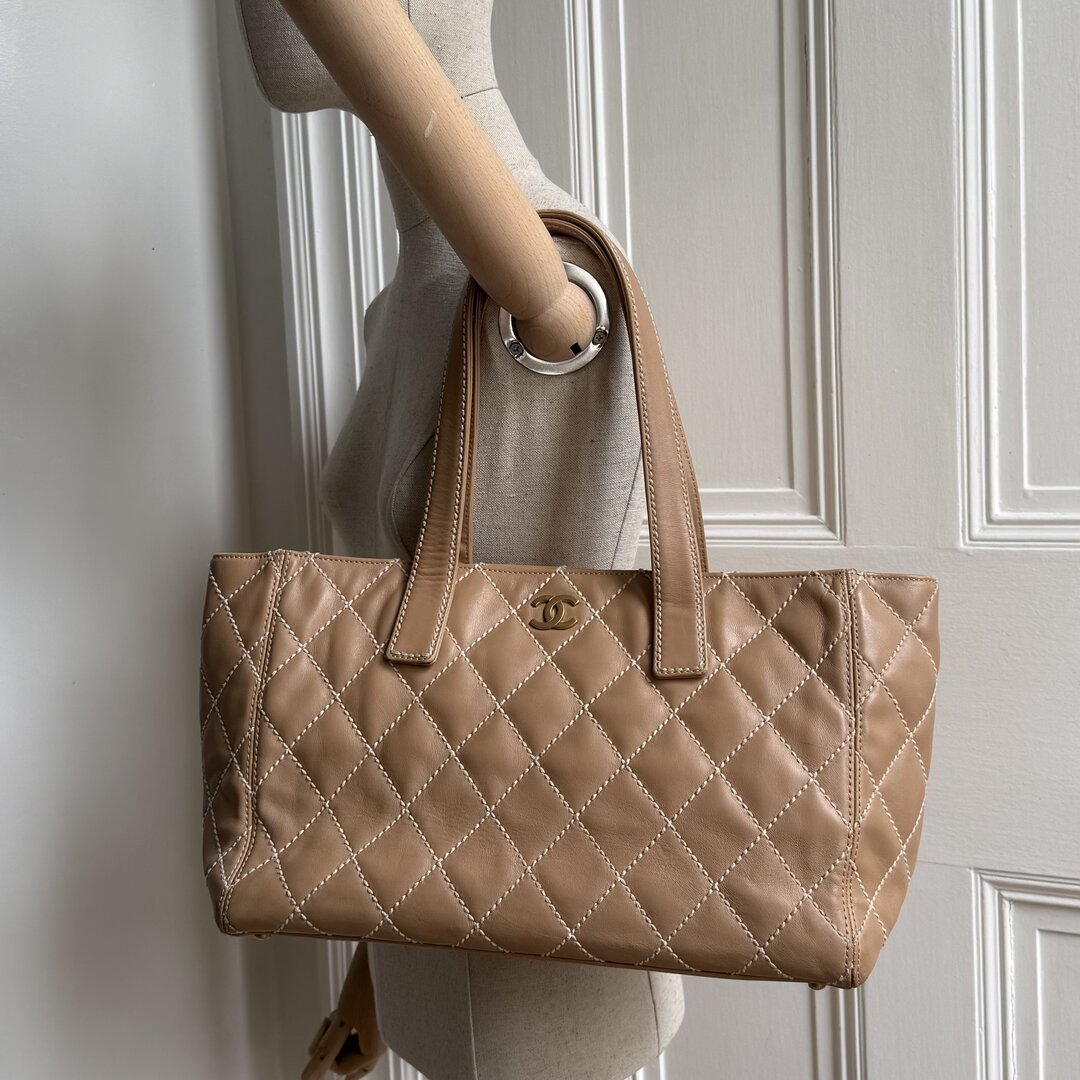 2004 Chanel CC Surpique Wild Stitch Caramel Brown Leather Tote Bag