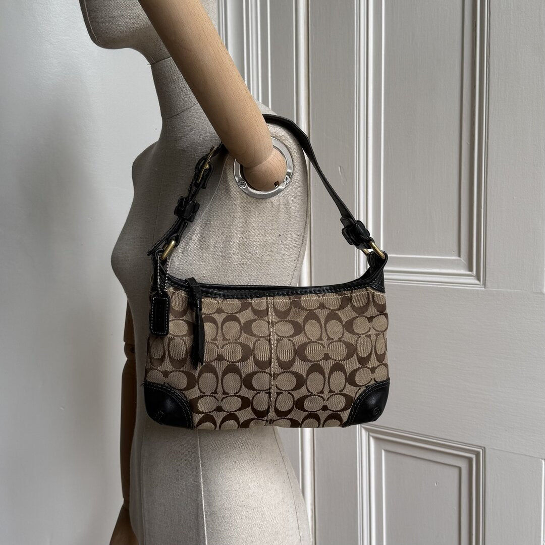 Coach Signature Black Shoulder Bag
