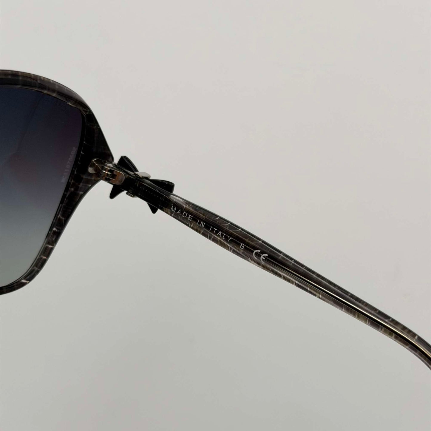 Chanel CC Coco RibbonOversized Sunglasses