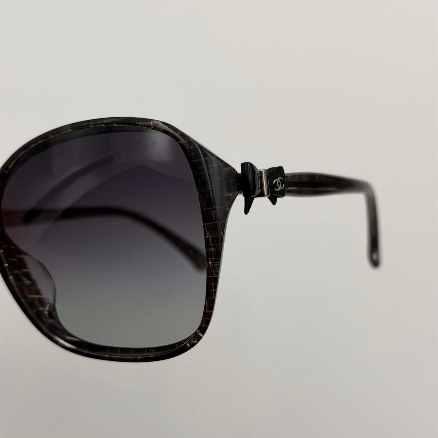 Chanel CC Coco RibbonOversized Sunglasses