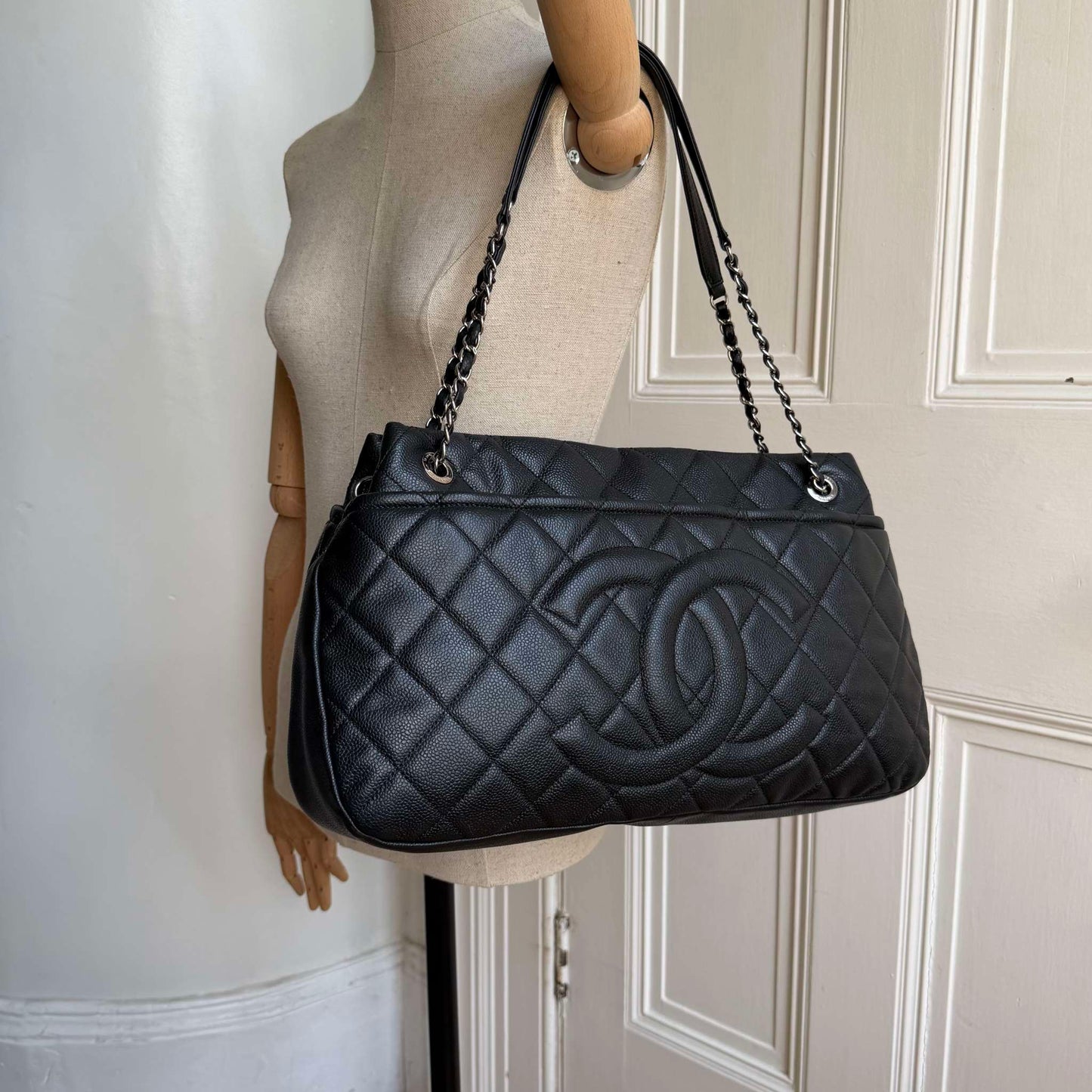 2012 Chanel CC Timeless Soft Shopper Caviar Black Tote Bag
