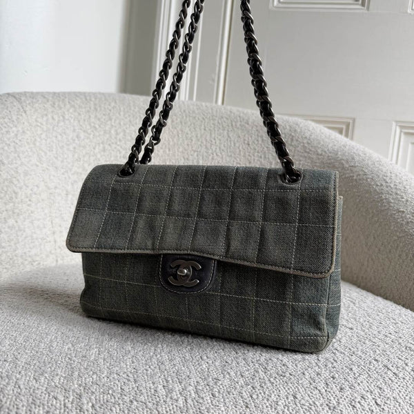 2000 Chanel Blue Denim Chocolate Bar Flap Shoulder Bag