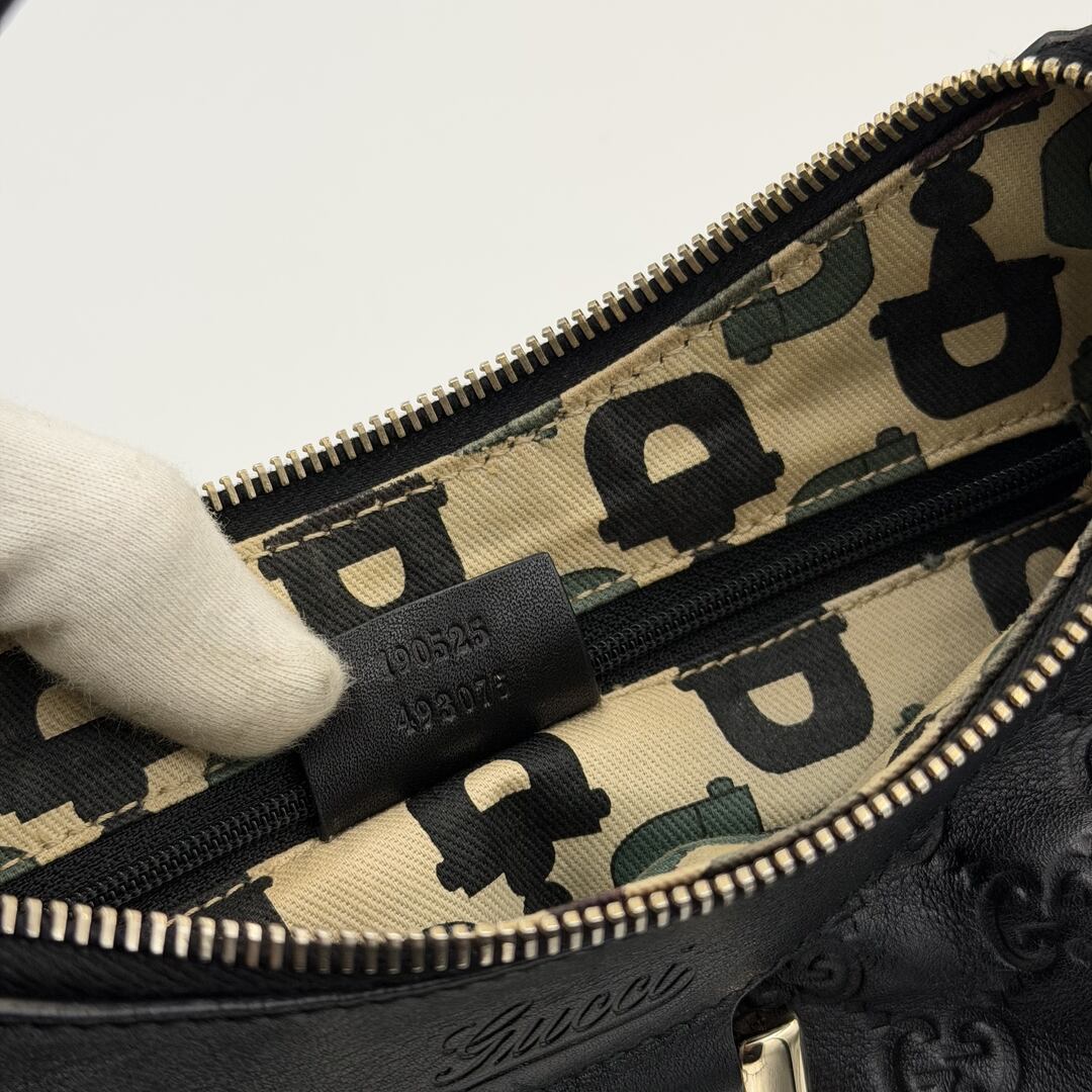 Gucci Guccissima Abbey Leather Black Shoulder Bag