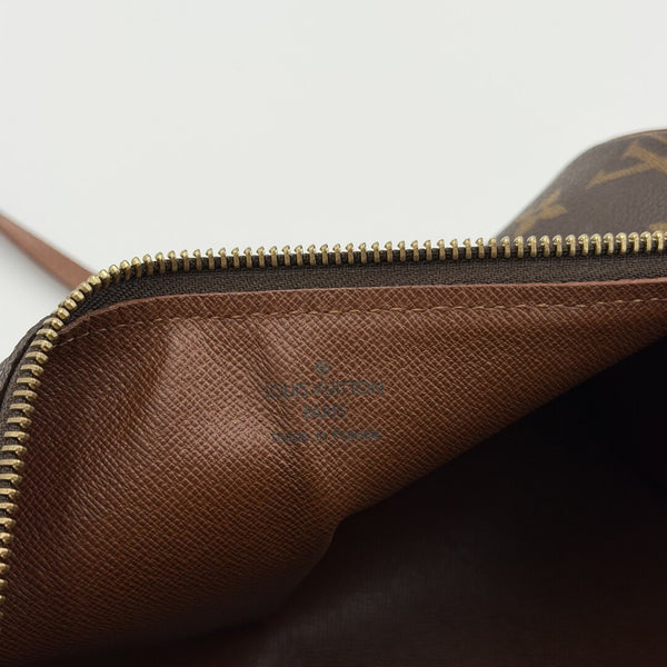 2002 Louis Vuitton Papillon 26 Handbag