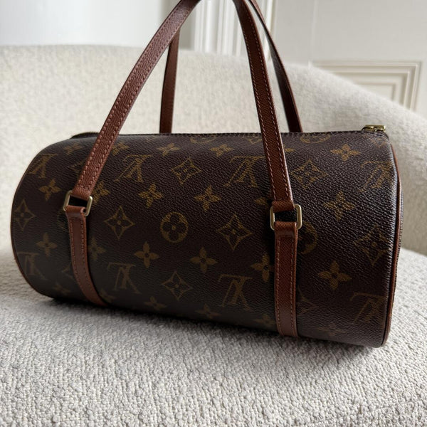 2002 Louis Vuitton Papillon 26 Handbag