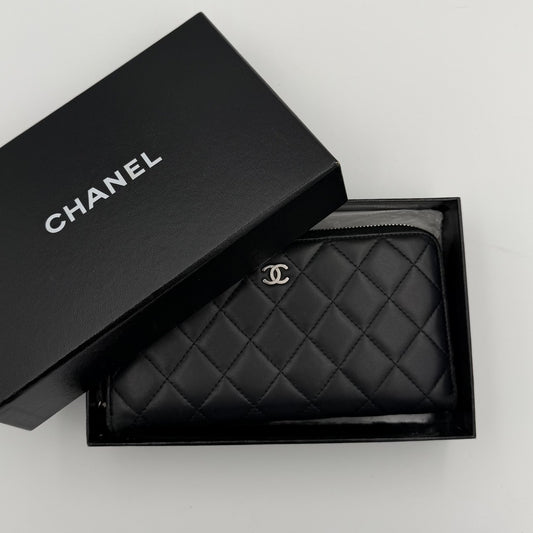 2011 Chanel CC Matelasse Lambskin Black Leather Long Zip Wallet