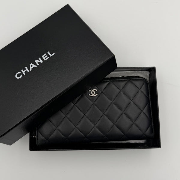 2011 Chanel CC Matelasse Lambskin Black Leather Long Zip Wallet