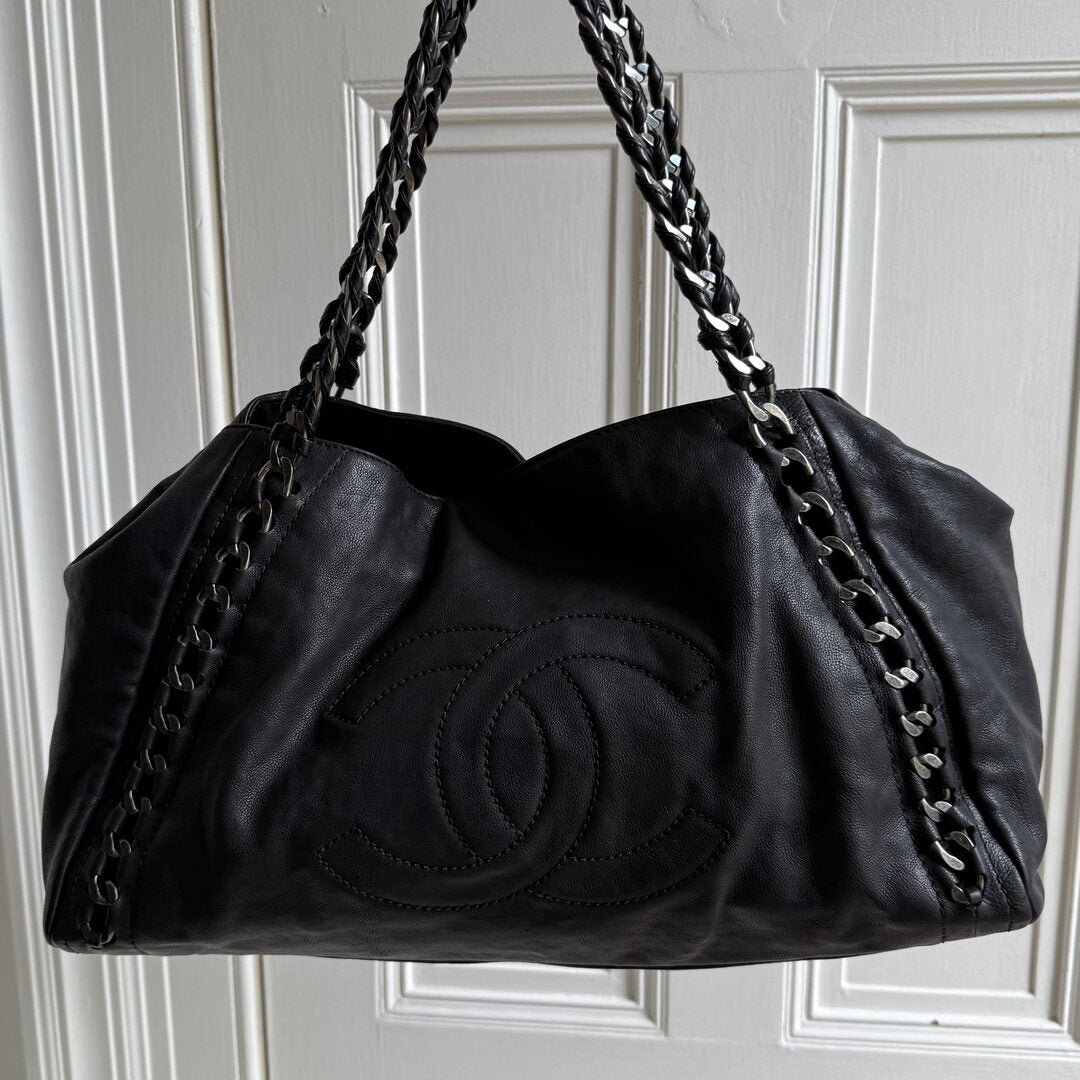 2005 Chanel Leather Luxe Ligne Bowler Tote Bag