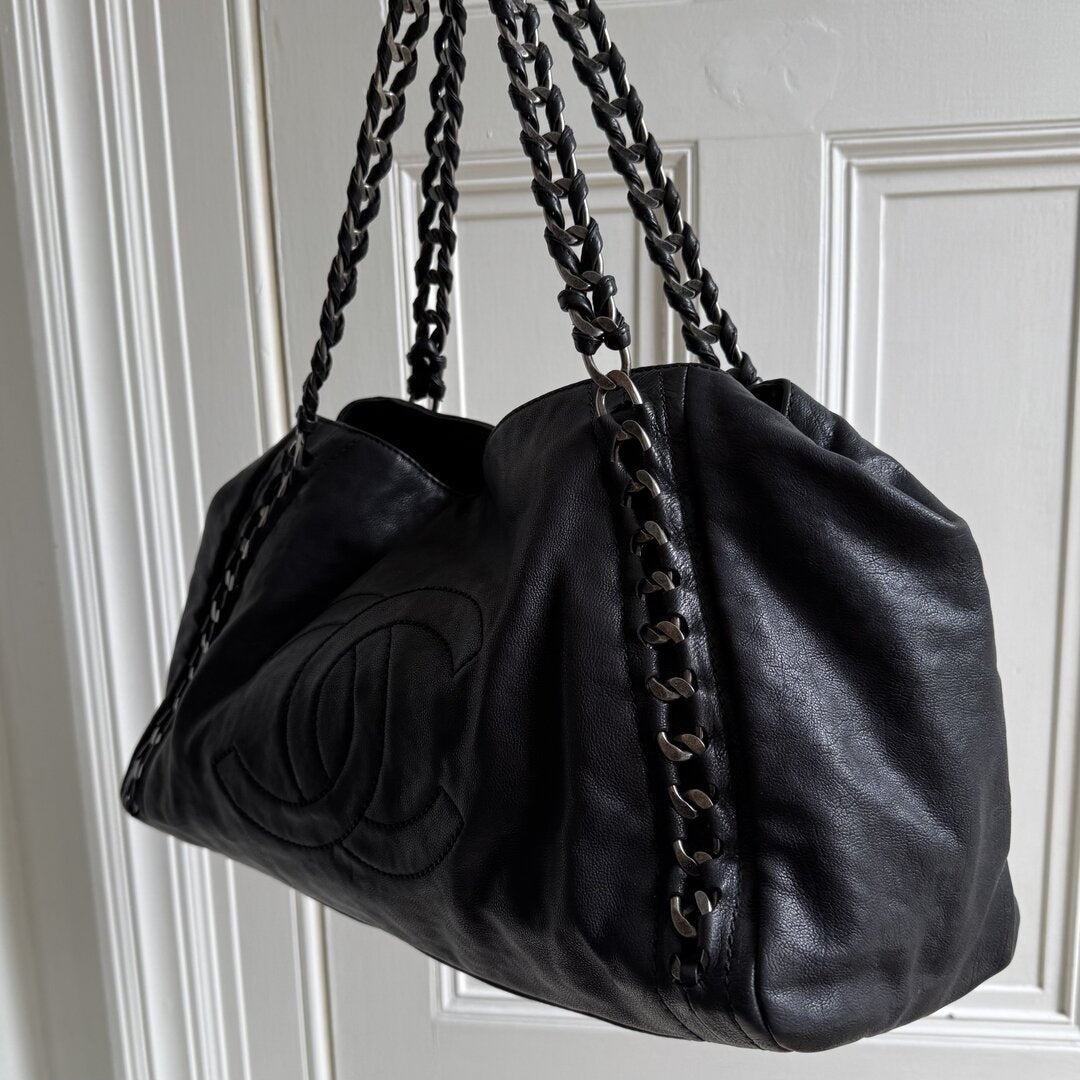 2005 Chanel Leather Luxe Ligne Bowler Tote Bag