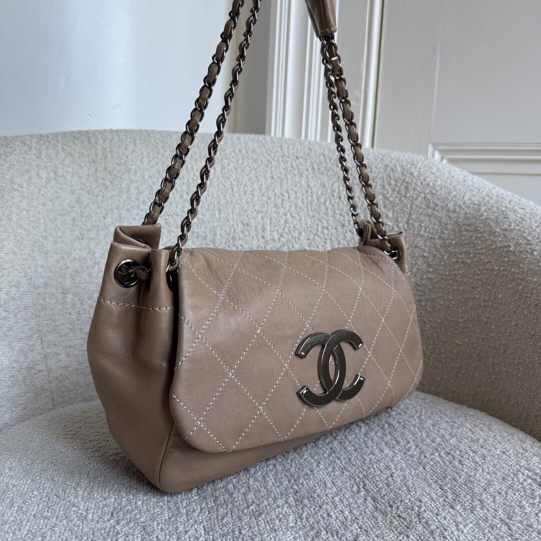 2004 Chanel CC Wild Stitch Surpique Chain Flap Beige Shoulder Bag
