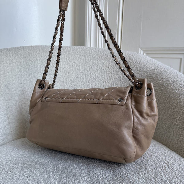 2004 Chanel CC Wild Stitch Surpique Chain Flap Beige Shoulder Bag
