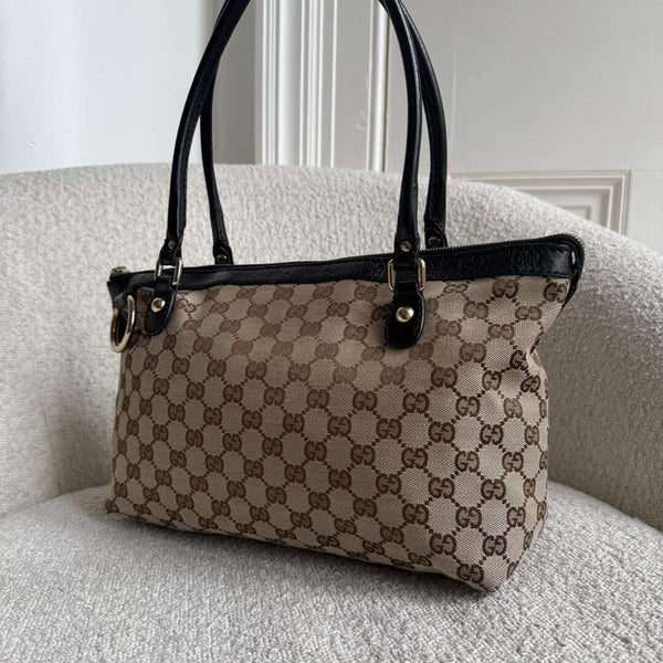 Gucci GG Canvas Black Shoulder Bag