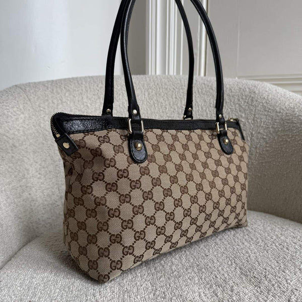 Gucci GG Canvas Black Shoulder Bag
