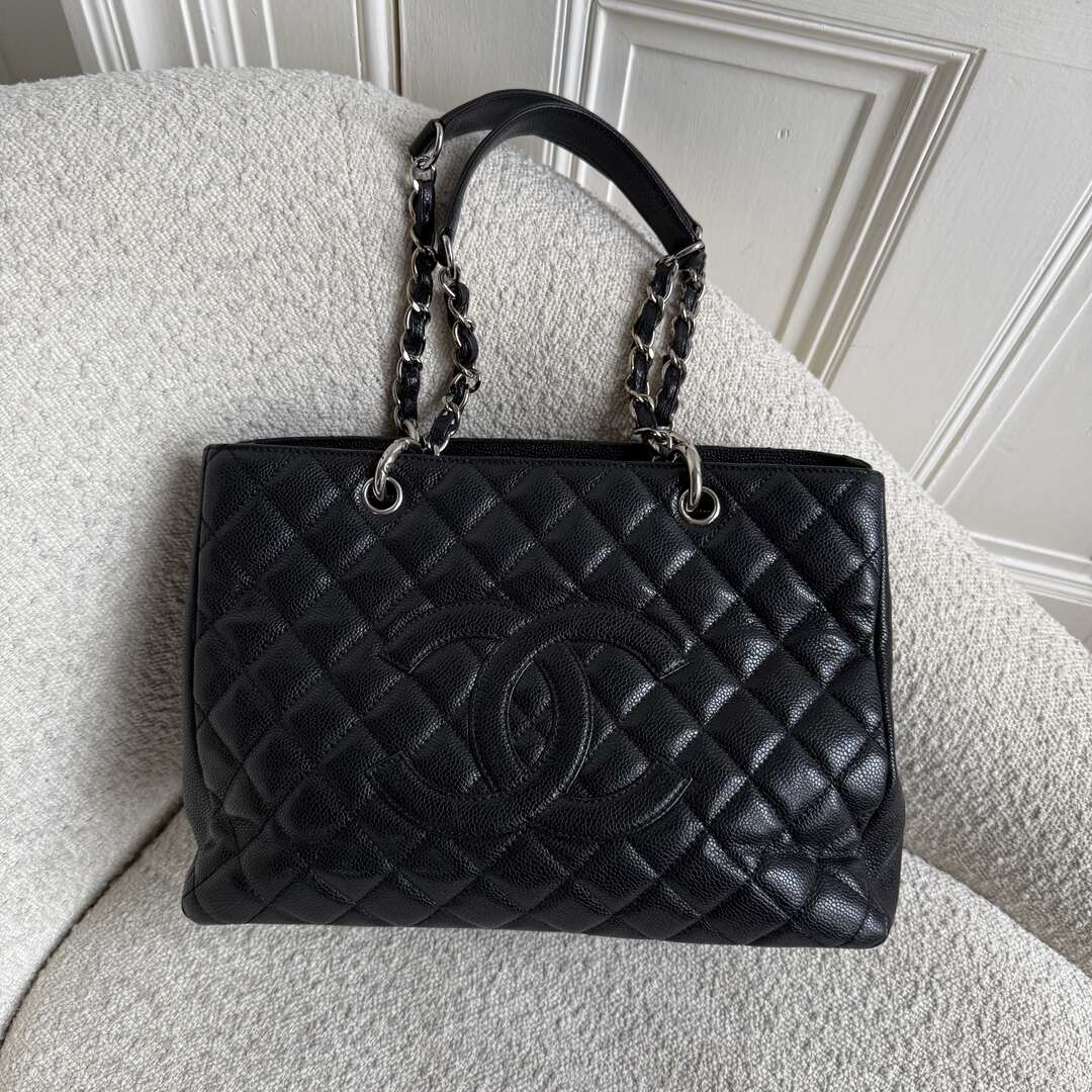 2009 Chanel CC Matelasse Timeless Black Chain Shoulder Bag