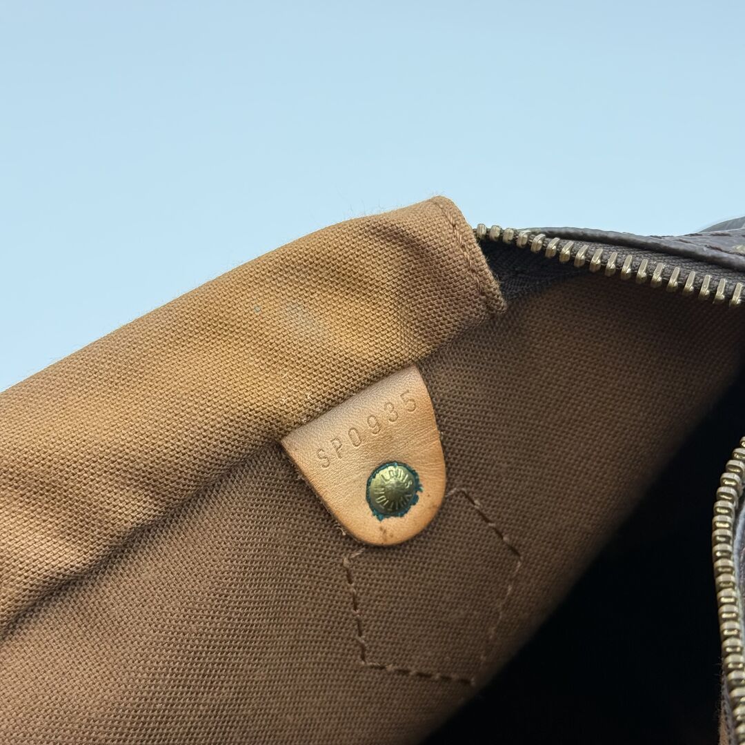 Louis Vuitton Monogram Speedy 30 Handbag