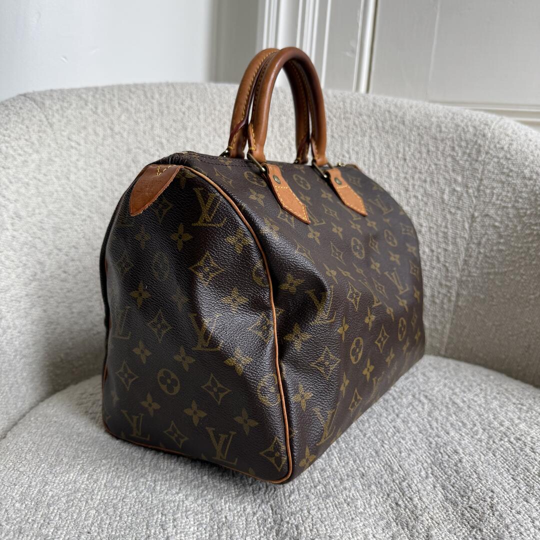 Louis Vuitton Monogram Speedy 30 Handbag