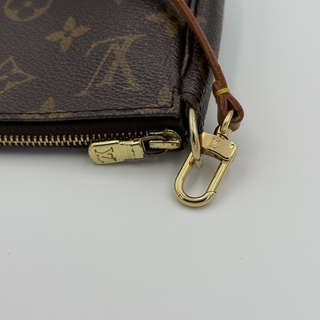 2003 Louis Vuitton Monogram Pochette Accessories Shoulder Bag