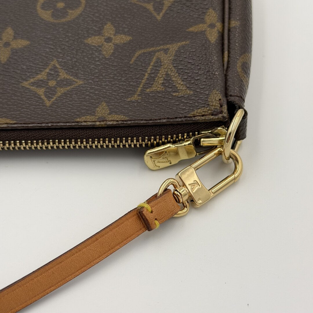 2002 Louis Vuitton Monogram Pochette Accessories Shoulder Bag