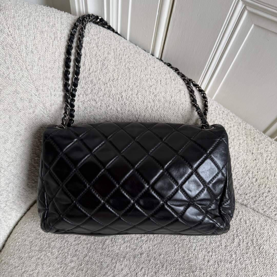 2015 Chanel Classic Jumbo Crinkled Black Flap Shoulder Bag