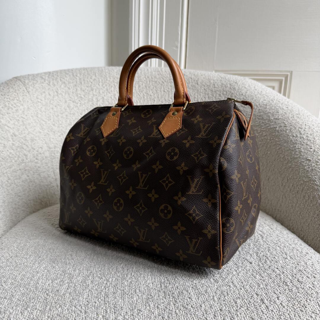 Louis Vuitton Monogram Speedy 30 Handbag