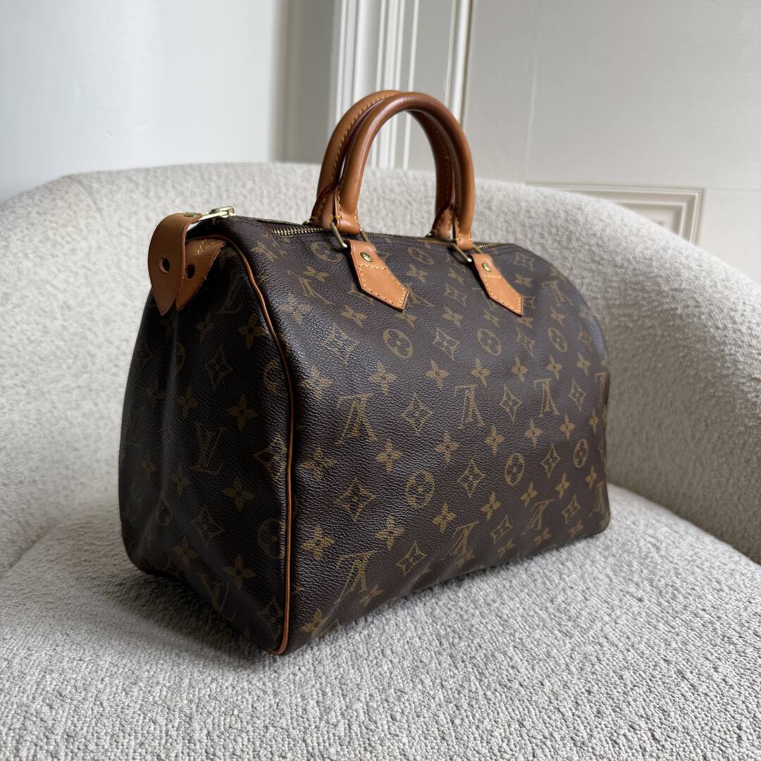 Louis Vuitton Monogram Speedy 30 Handbag