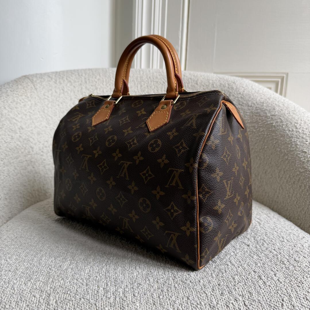 Louis Vuitton Monogram Speedy 30 Handbag