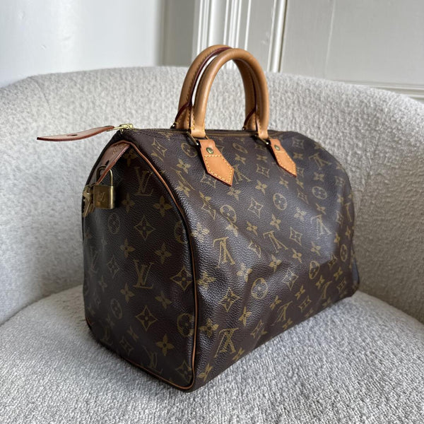 Louis Vuitton Monogram Speedy 30 Handbag