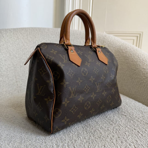 Louis Vuitton Monogram Speedy 25 Handbag
