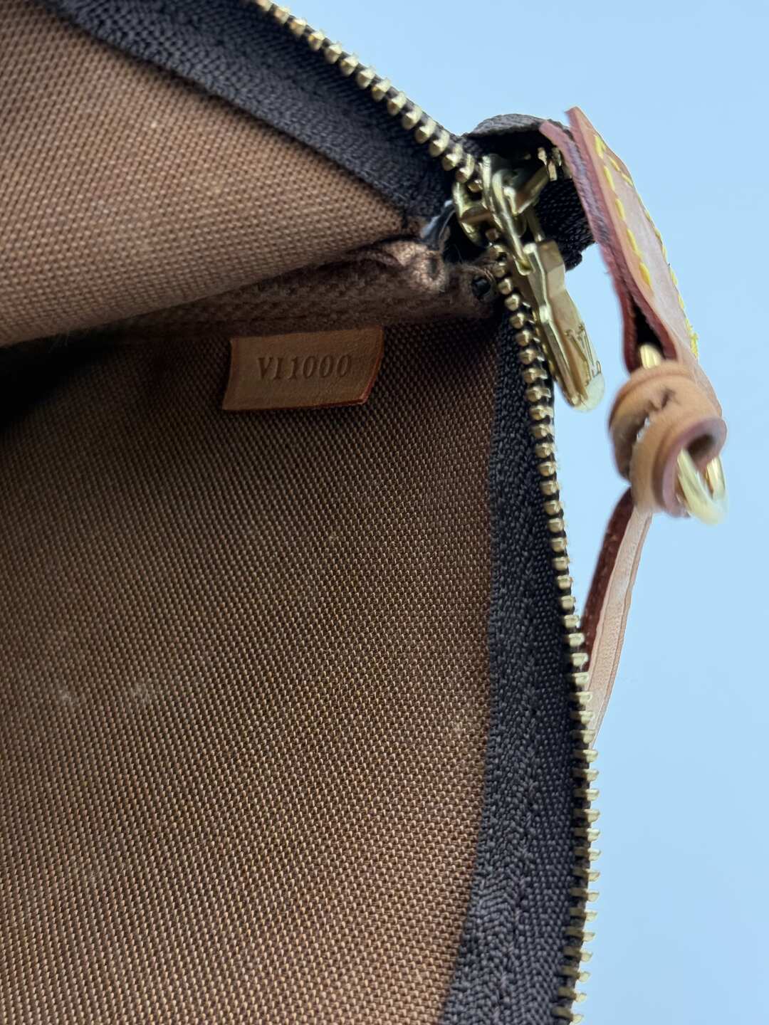 2000 Louis Vuitton Monogram Pochette Accessories Shoulder Bag