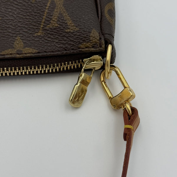 Louis Vuitton Monogram Pochette Accessories Shoulder Bag