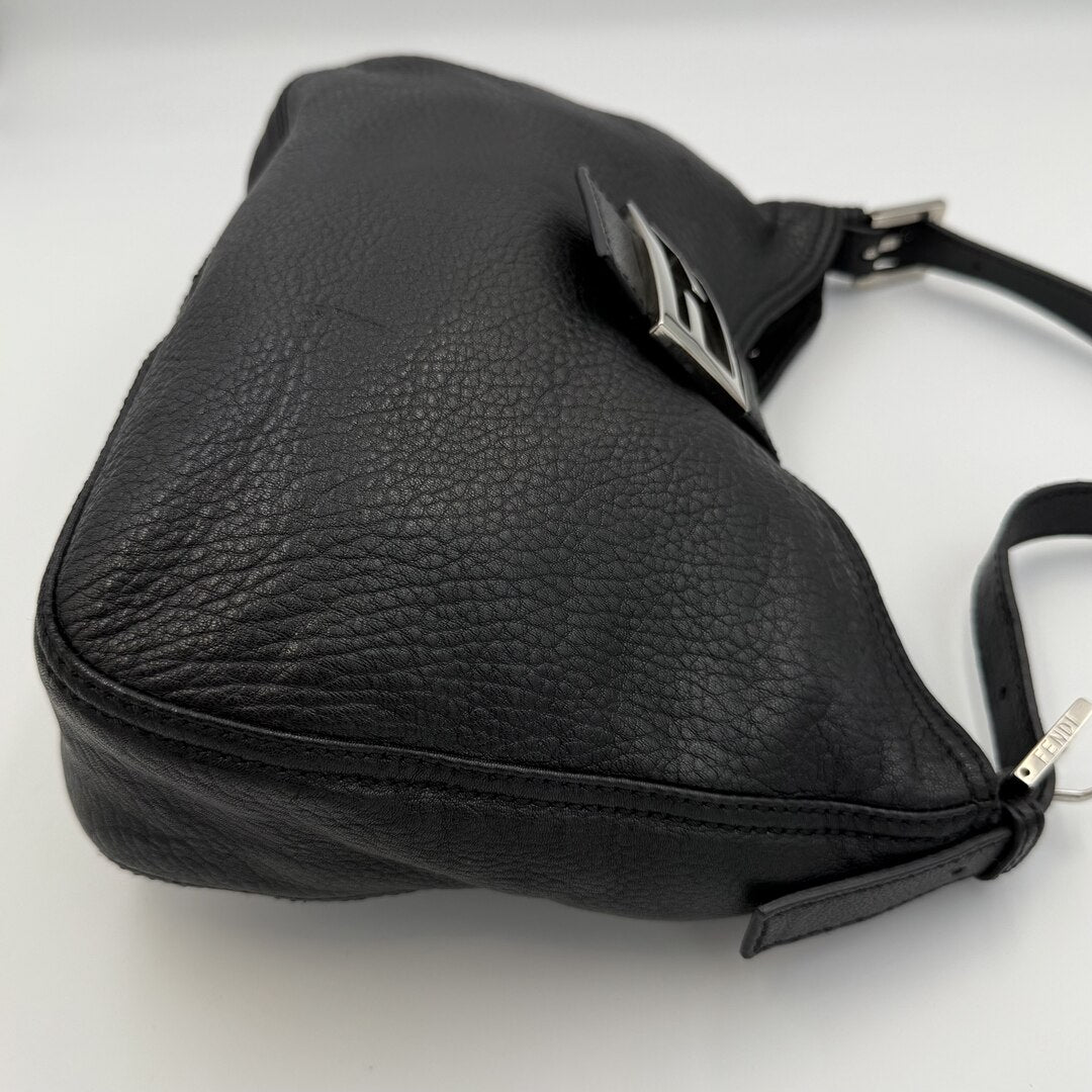 Fendi Baguette Hobo Black Leather Shoulder Bag