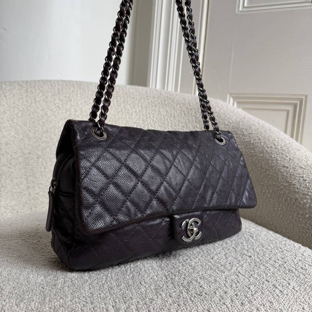 2012 Chanel CC Jumbo Easy Caviar Flap Metallic Purple Shoulder Bag