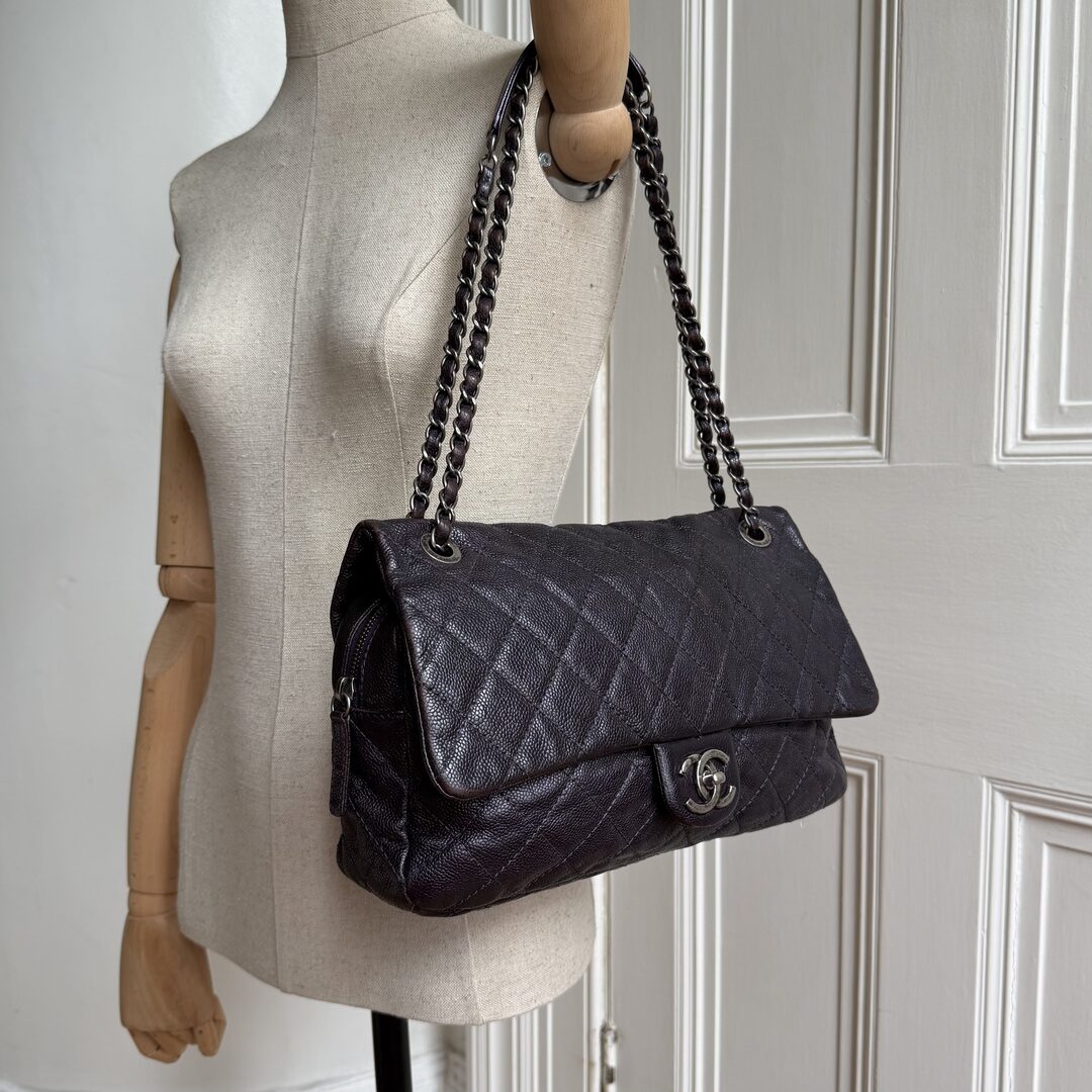 2012 Chanel CC Jumbo Easy Caviar Flap Metallic Purple Shoulder Bag